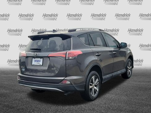 Used 2018 Toyota RAV4 XLE FWD image 7