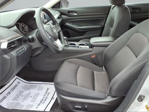 Used 2024 Nissan Altima 2.5 SV image 22