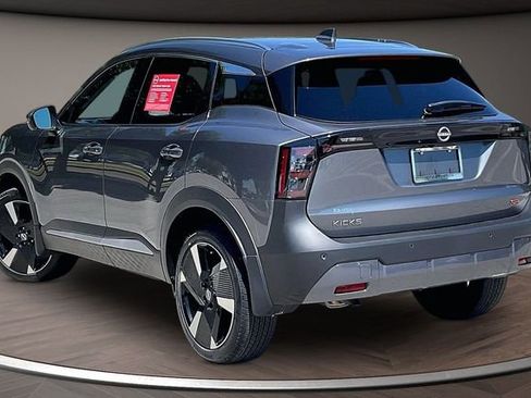 Certified 2025 Nissan Kicks SR FWD image 11