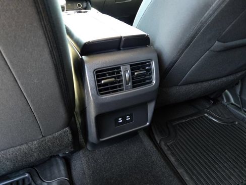 Certified 2025 Nissan Rogue SV FWD image 15