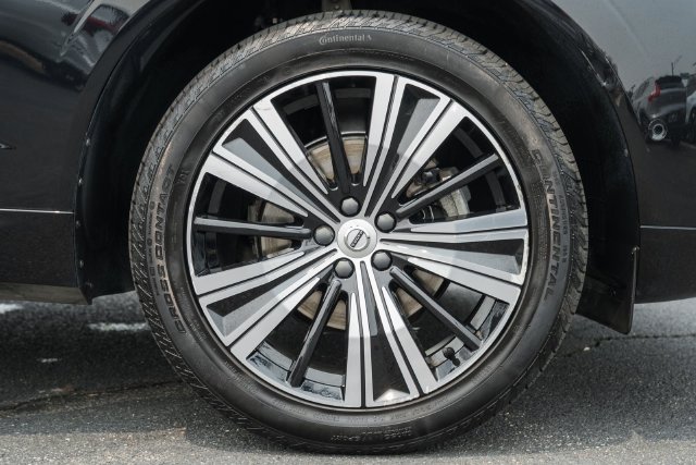 Certified 2023 Volvo XC60 B5 Plus w/ Climate Package AWD/4WD image 20