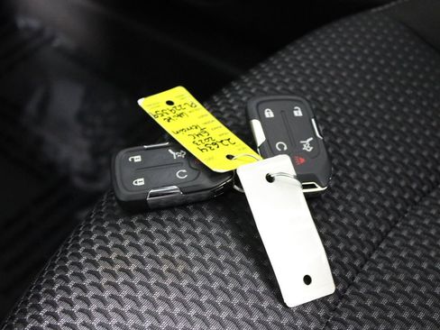 Used 2023 GMC Terrain SLE w/ Driver Convenience Package image 12