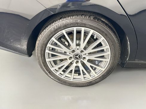 Used 2025 Mercedes-Benz CLA 250 4MATIC image 33