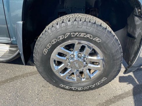 Used 2011 Chevrolet Silverado 3500 LTZ AWD/4WD image 9
