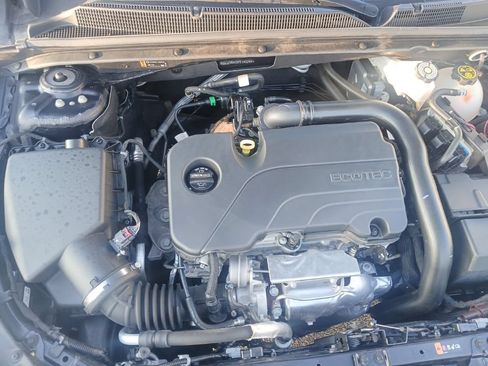 Used 2023 Chevrolet Malibu LT FWD image 9