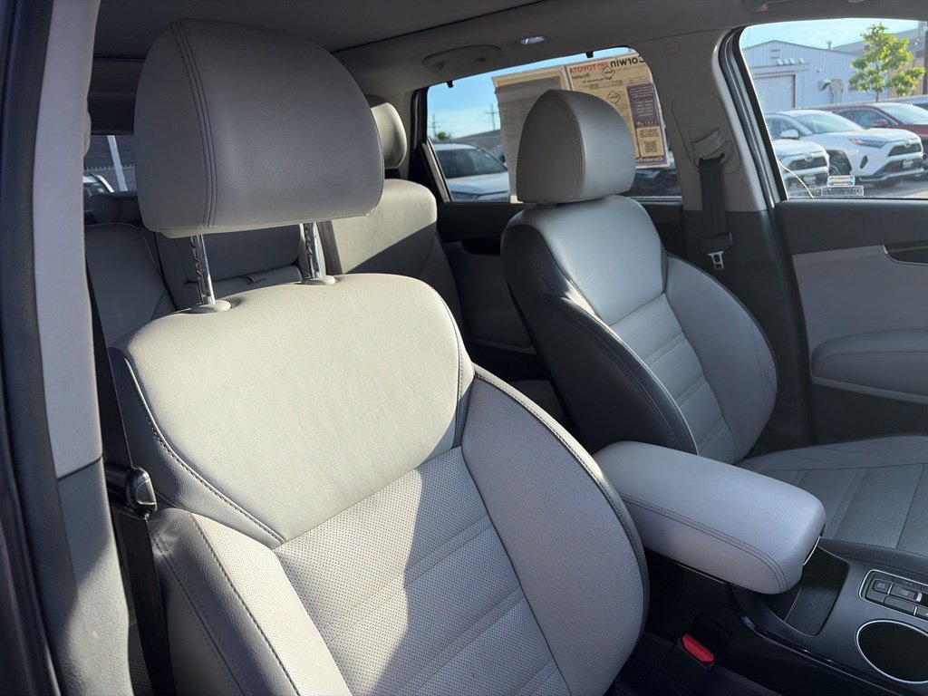 Used 2019 Kia Sorento SX AWD/4WD image 14