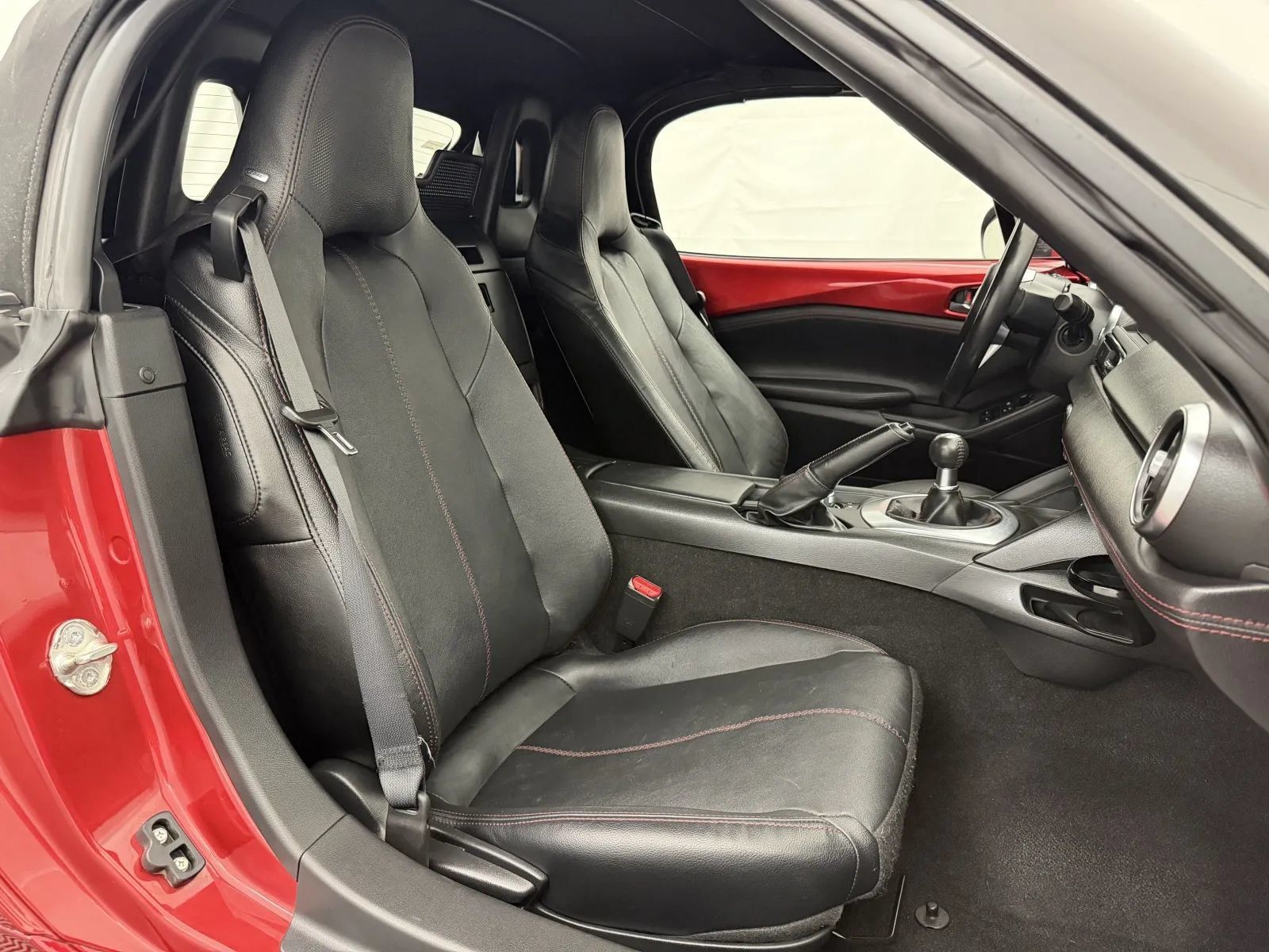 Used 2016 MAZDA MX-5 Miata Grand Touring RWD image 27
