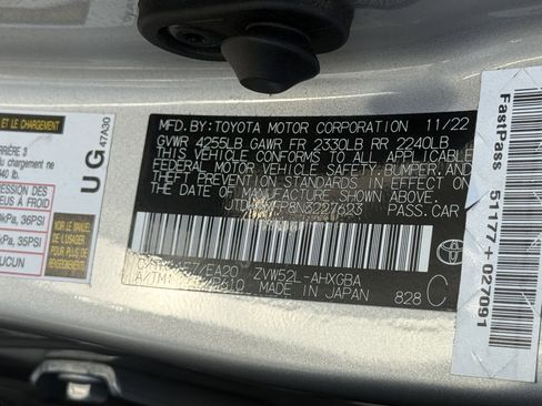 Used 2022 Toyota Prius Prime XLE image 28