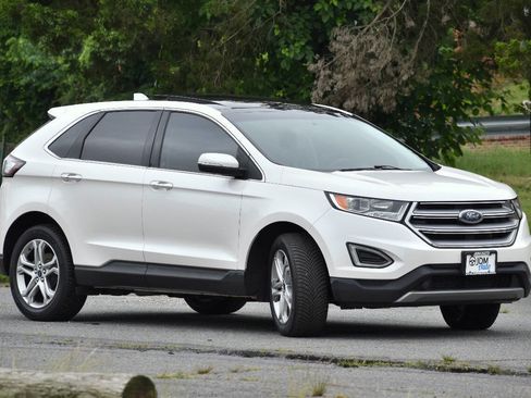 Used 2016 Ford Edge Titanium w/ Equipment Group 301A image 4