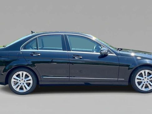 Used 2013 Mercedes-Benz C 300 4MATIC Sedan image 9