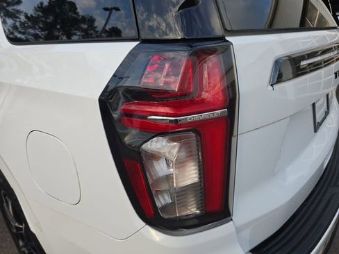 Used 2022 Chevrolet Tahoe RST w/ Luxury Package AWD/4WD image 34