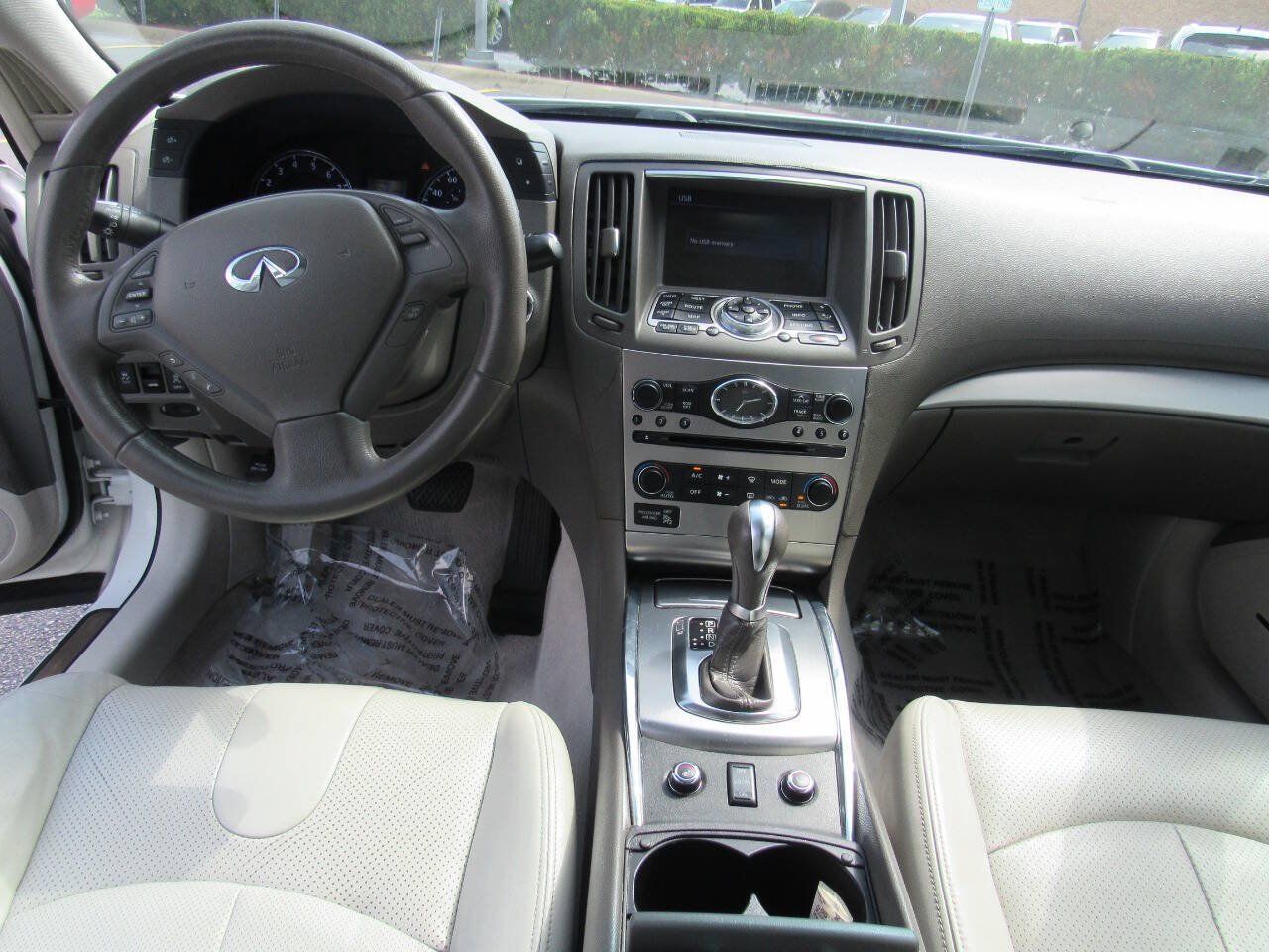 Used 2011 INFINITI G37 x Sedan w/ Premium Pkg AWD/4WD image 25