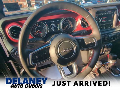 Used 2023 Jeep Gladiator Rubicon w/ Cold Weather Group image 15