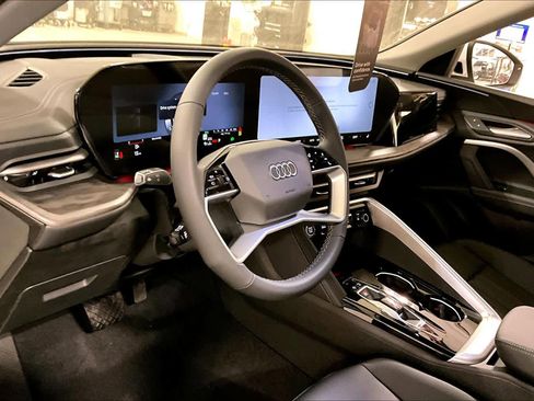 New 2026 Audi Q5 Premium image 8