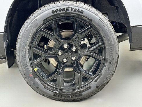 New 2025 Ford Maverick XLT w/ Black Appearance Package image 19