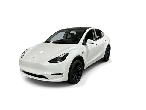 Certified 2023 Tesla Model Y 2WD image 1