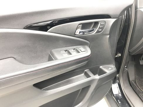 Used 2019 Honda Ridgeline Black Edition image 11