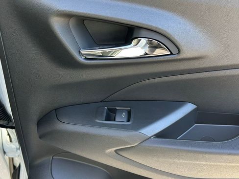 New 2025 Chevrolet Trax LT w/ LT Convenience Package image 13