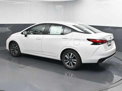 Used 2025 Nissan Versa SV w/ Trunk Package FWD image 5