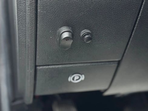 Used 2013 RAM 2500 Tradesman w/ Chrome Appearance Group image 27