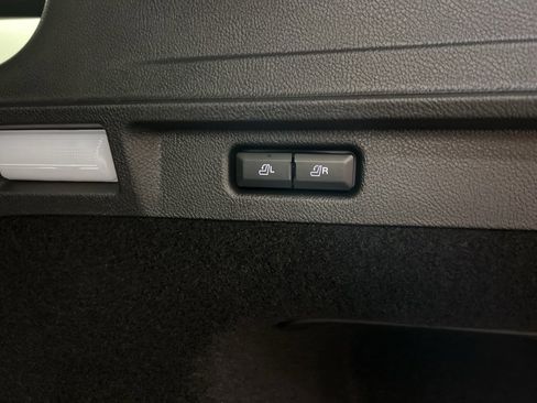 Used 2026 Lincoln Corsair Premiere image 36