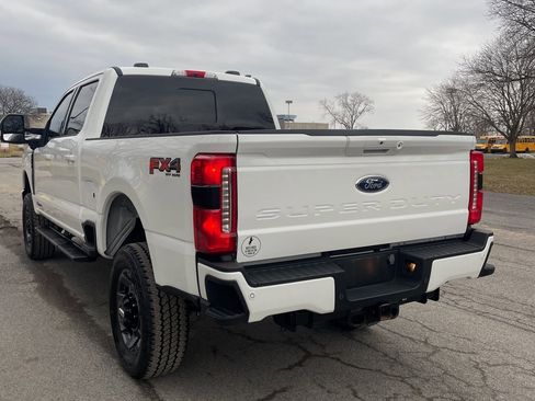 Used 2023 Ford F250 Lariat w/ Sport Appearance Package image 4