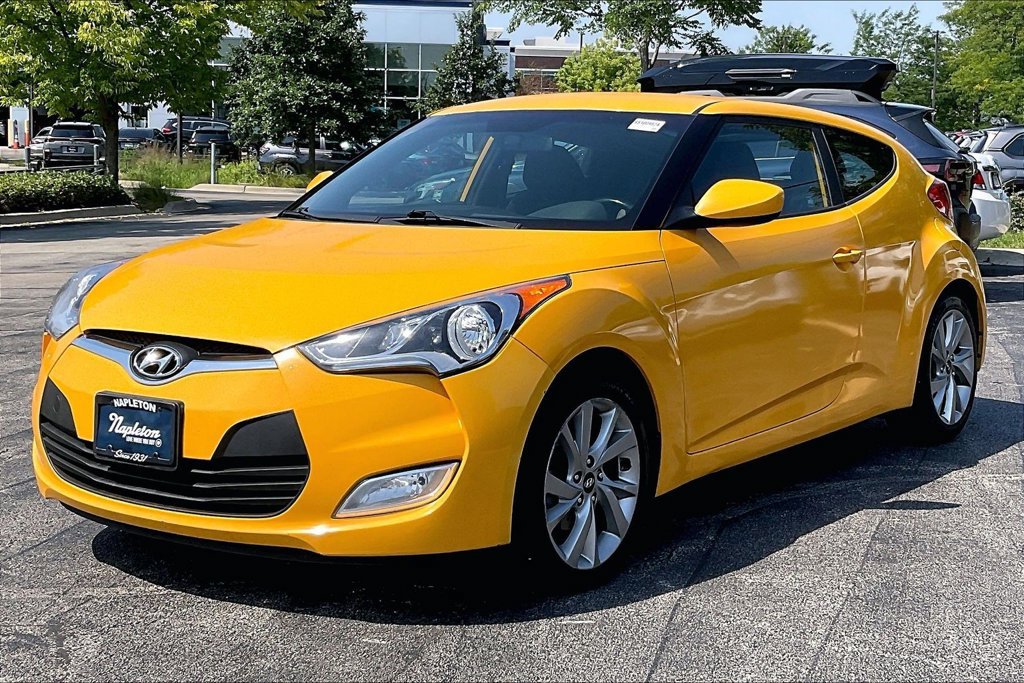 Used 2017 Hyundai Veloster FWD image 15