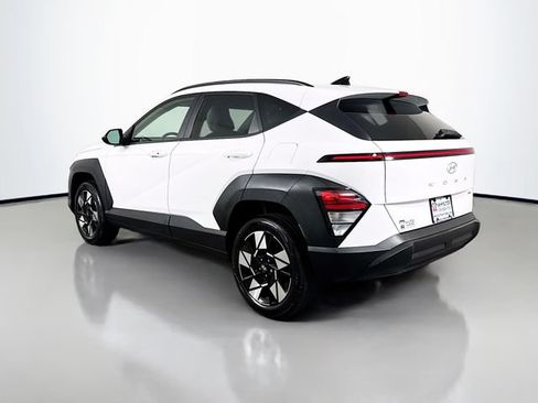 Used 2024 Hyundai Kona SEL AWD/4WD image 6