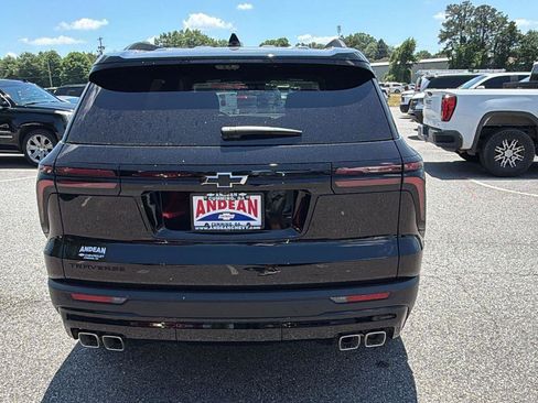 New 2026 Chevrolet Traverse LT w/ Midnight/Sport Edition FWD image 6