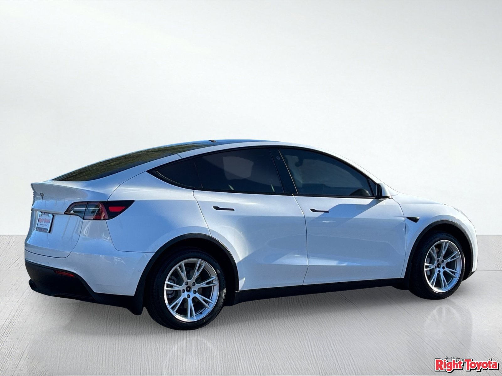 Used 2021 Tesla Model Y 2WD image 5