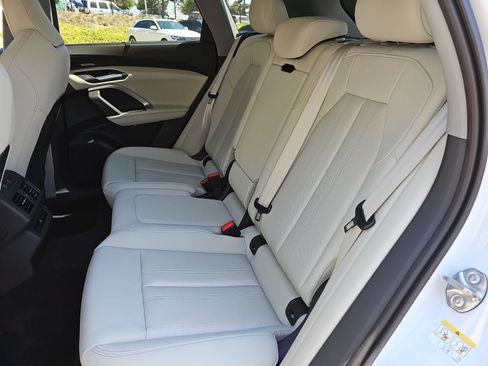 New 2026 Audi Q5 Premium Plus AWD/4WD image 15