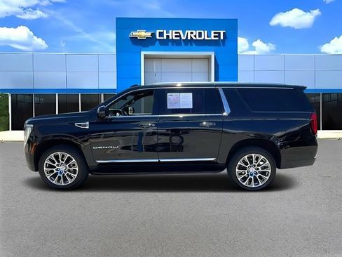 Used 2025 GMC Yukon XL Denali AWD/4WD image 6