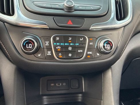 Used 2019 Chevrolet Equinox LT FWD image 35