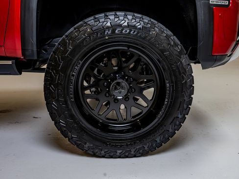 Used 2024 GMC Sierra 2500 Denali w/ Denali Reserve Package AWD/4WD image 12