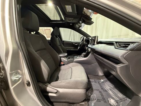 Certified 2024 Toyota RAV4 SE w/ Convenience Package image 23