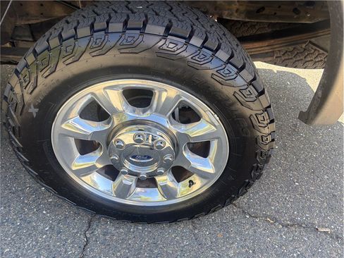 Used 2005 Ford F250 Lariat AWD/4WD image 13