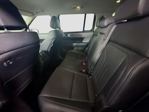 Used 2025 Hyundai Santa Fe SEL FWD image 25