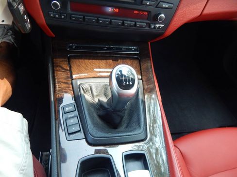 Used 2013 BMW Z4 sDrive28i RWD image 23