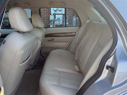 Used 2009 Mercury Grand Marquis LS RWD image 20