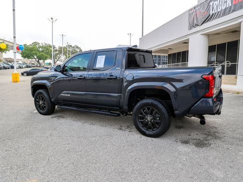 Certified 2025 Toyota Tacoma SR5 w/ SR5 Upgrade Package image 10