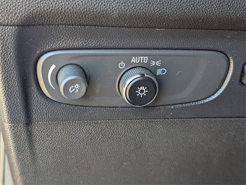 Used 2022 Buick Envision Avenir w/ Technology Package II image 20