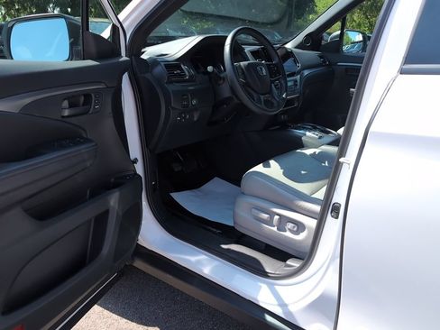 Used 2023 Honda Passport EX-L image 16
