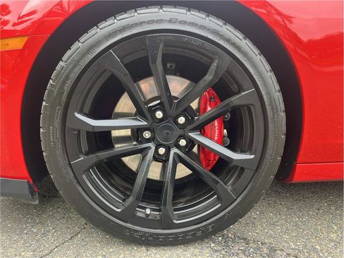 Used 2015 Chevrolet Camaro SS w/ SS Performance Package RWD image 9