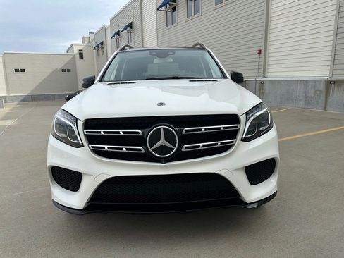 Used 2019 Mercedes-Benz GLS 550 4MATIC image 2