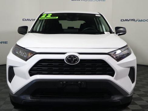 Used 2022 Toyota RAV4 LE image 12