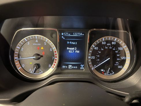 Used 2017 Nissan Titan PRO-4X AWD/4WD image 21