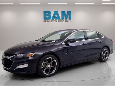 Used 2022 Chevrolet Malibu LT image 3