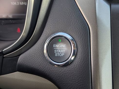 Used 2019 Ford Fusion SE image 21