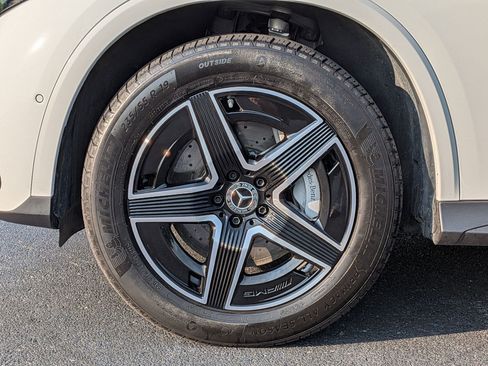 Certified 2025 Mercedes-Benz GLC 300 4MATIC w/ AMG Line image 13