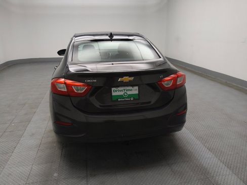 Used 2017 Chevrolet Cruze LT w/ Sun And Sound Package image 6